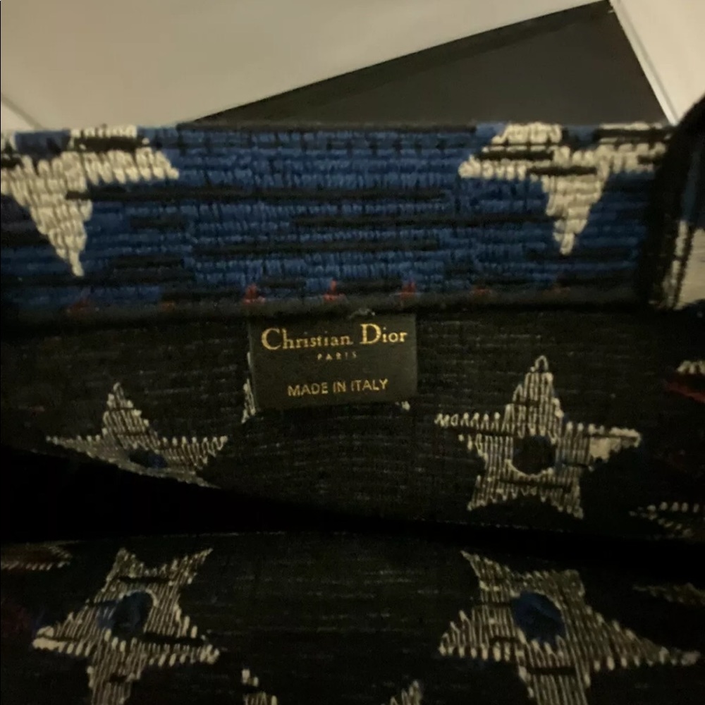 Christian Dior book tote - Picture 5 of 9